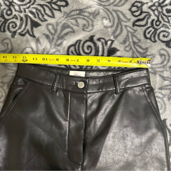 Aritzia Wilfred Vegan Leather Cargo Pant, High Waisted - Picture 10 of 15